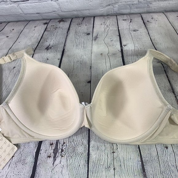 Cacique Intimates & Sleepwear Cacique Lightly Lined T Shirt